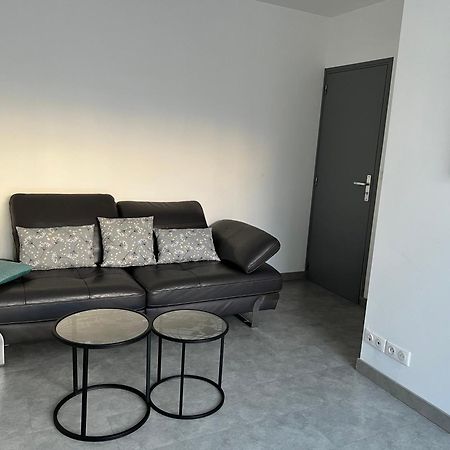 Chambre Avec Salle D'Eau Privee Dans Appartement Partage 200 M Du Tram モンペリエ エクステリア 写真
